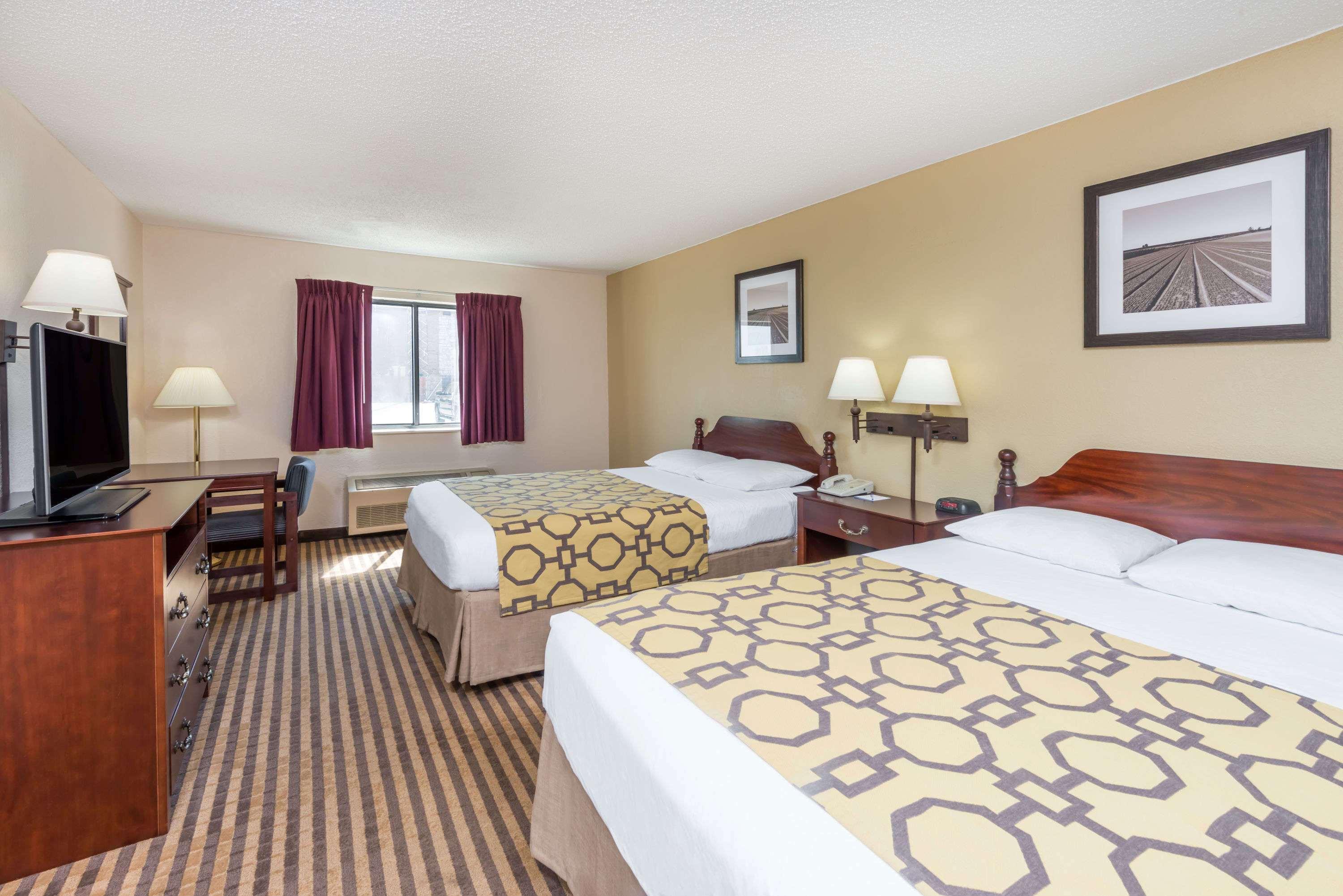Baymont By Wyndham Metropolis Hotel Bagian luar foto